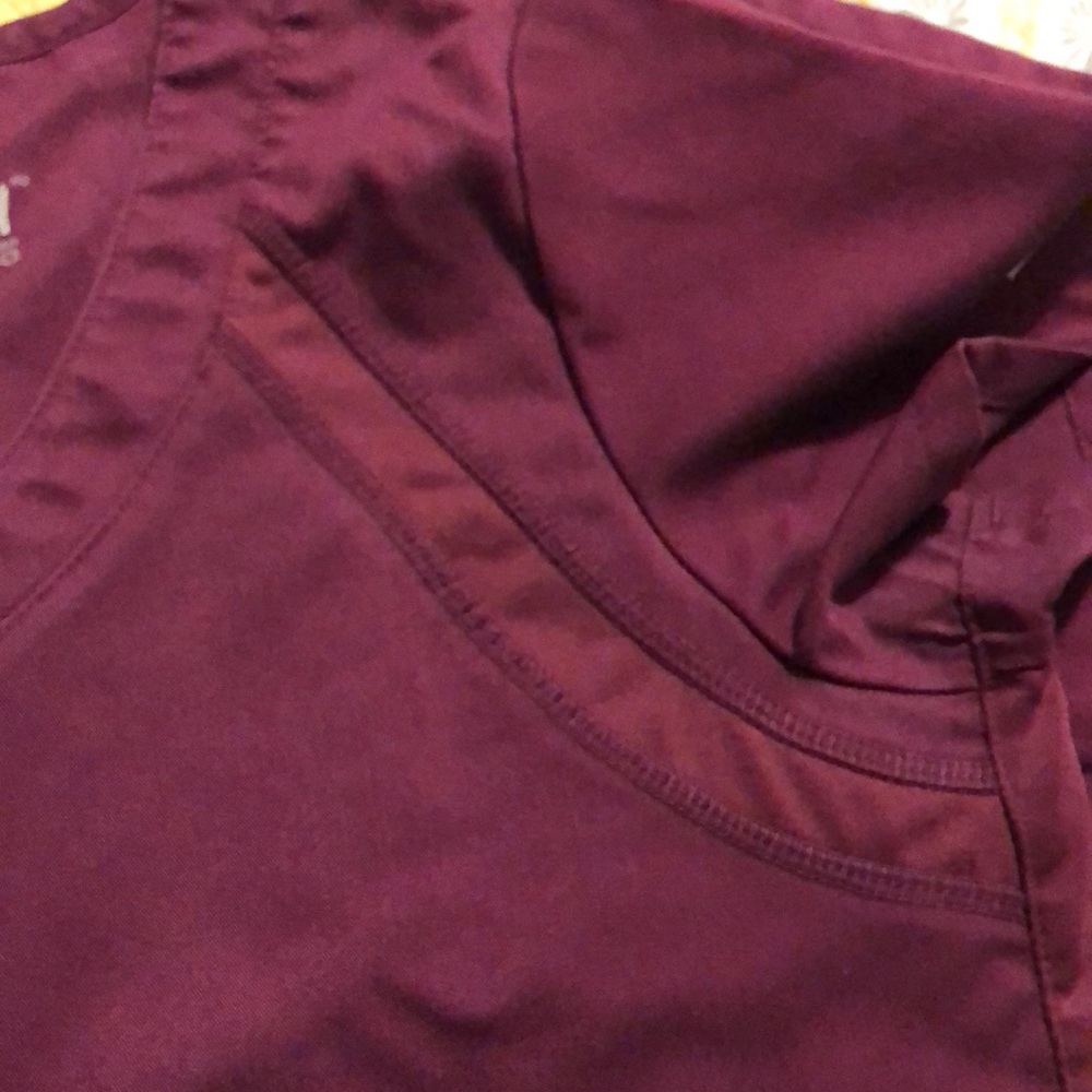 Scrub Top - Picture 3 of 4